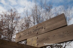 Cartel pueblo La Corona
